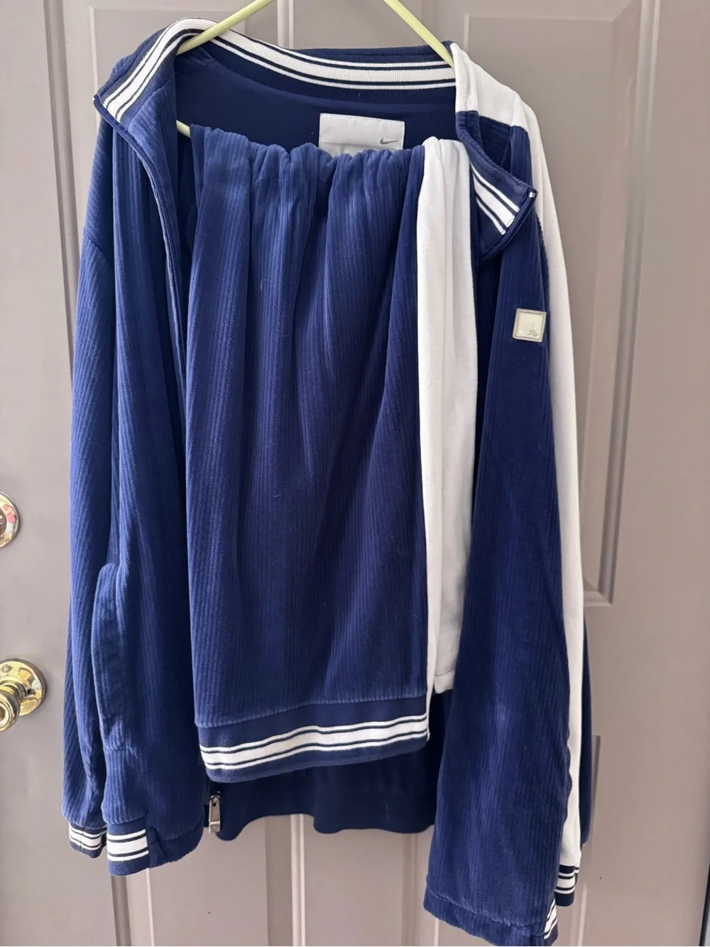 Nike Men’s Navy and White Zip-Up Track Jacket